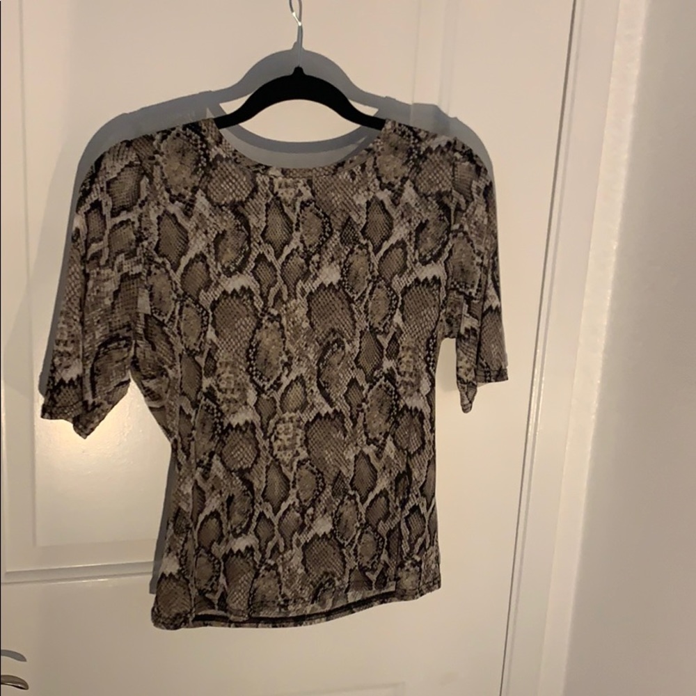 Mesh snake top